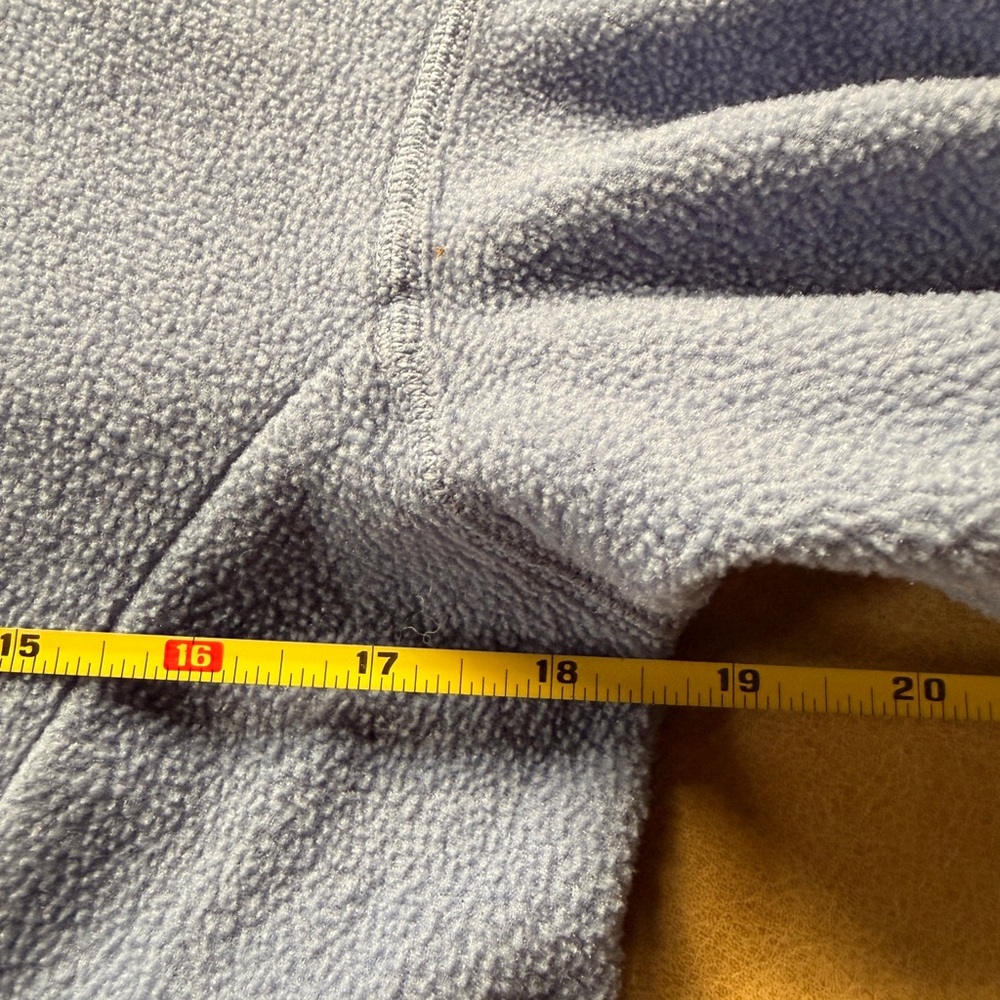 Patagonia Women's Soft Blue Fleece - Picture 4 of 5